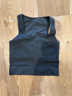 Ribbed Black Cropped Athletic Tank